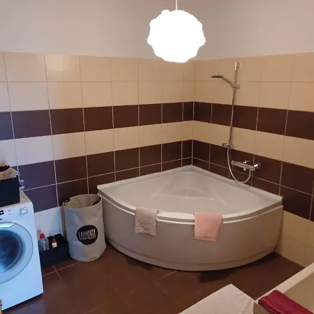 Lara Apartment *