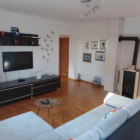 Lara Apartment *
