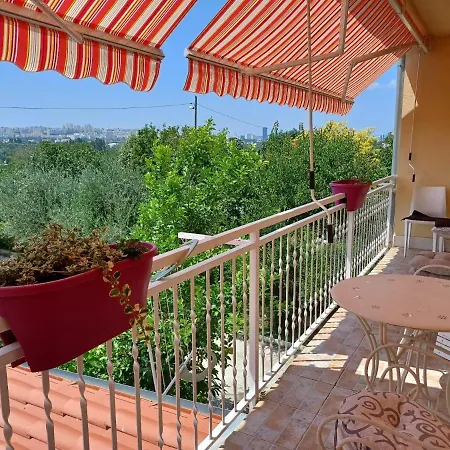 Lara 아파트 솔린